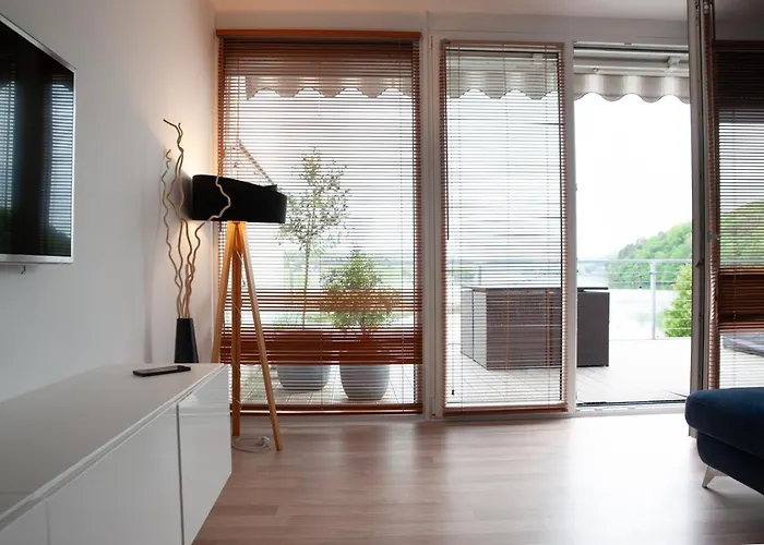 Sloneczny Grodek 30 *